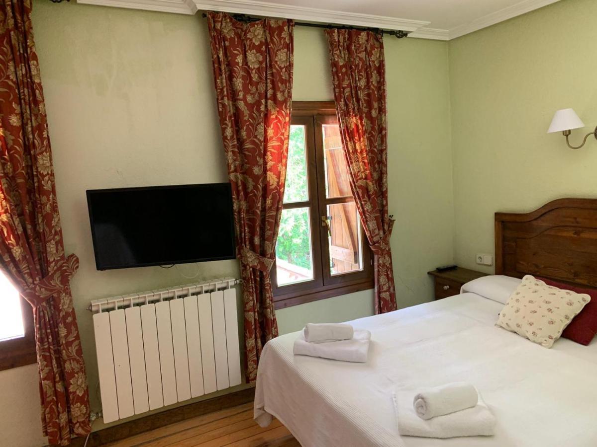 Hotel Charle Jaca Eksteriør bilde