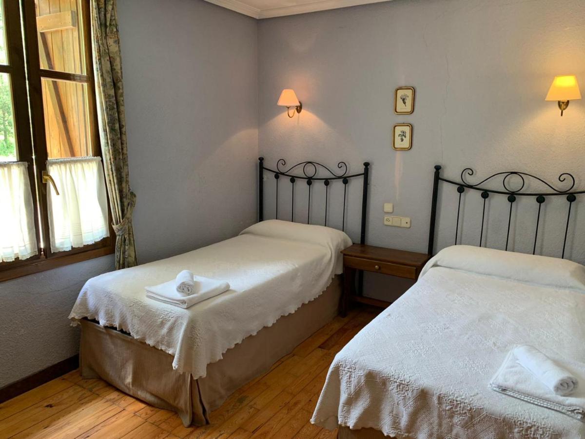 Hotel Charle Jaca Eksteriør bilde