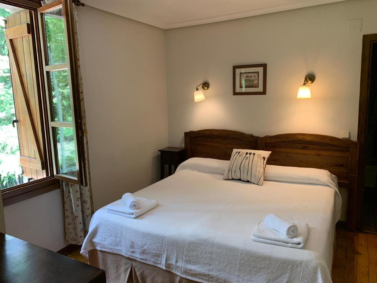 Hotel Charle Jaca Eksteriør bilde