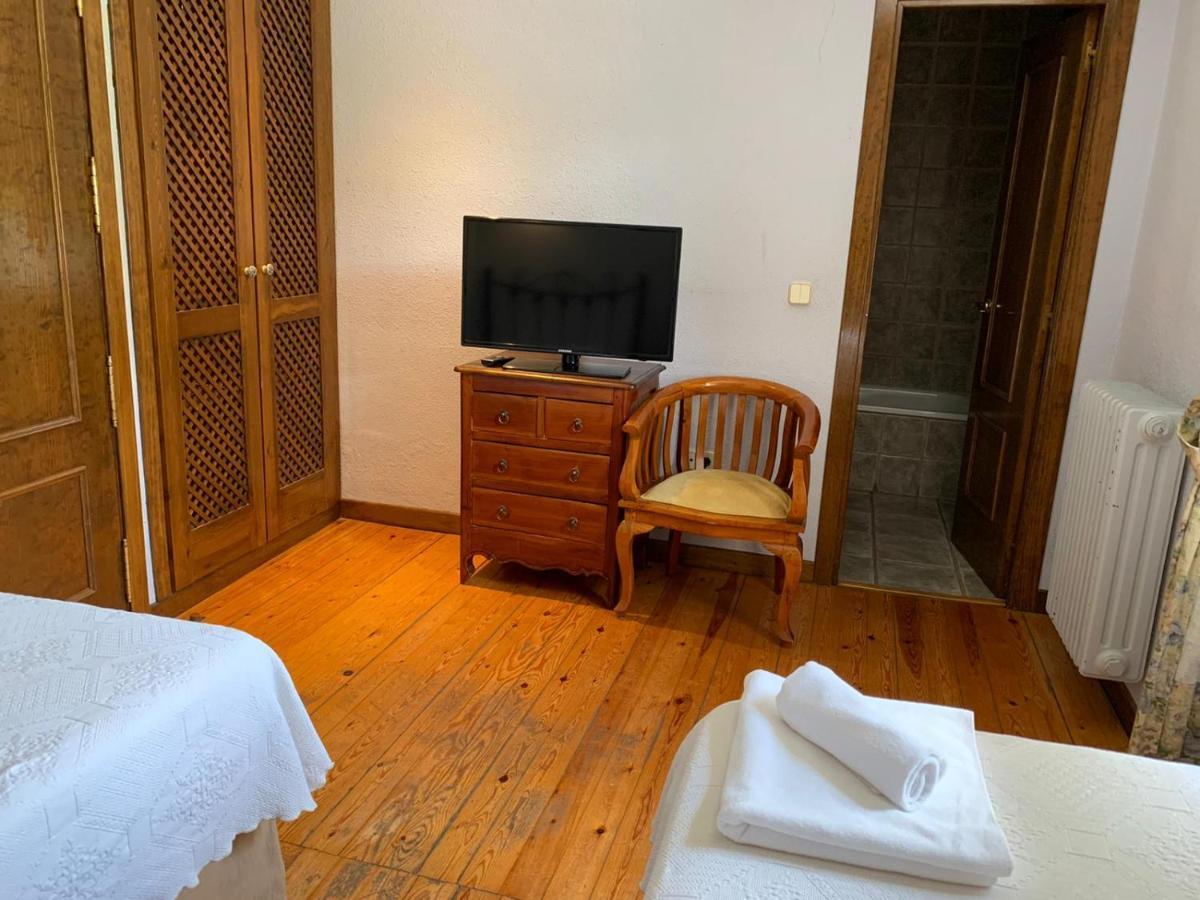 Hotel Charle Jaca Eksteriør bilde