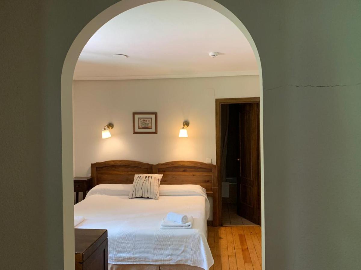 Hotel Charle Jaca Eksteriør bilde