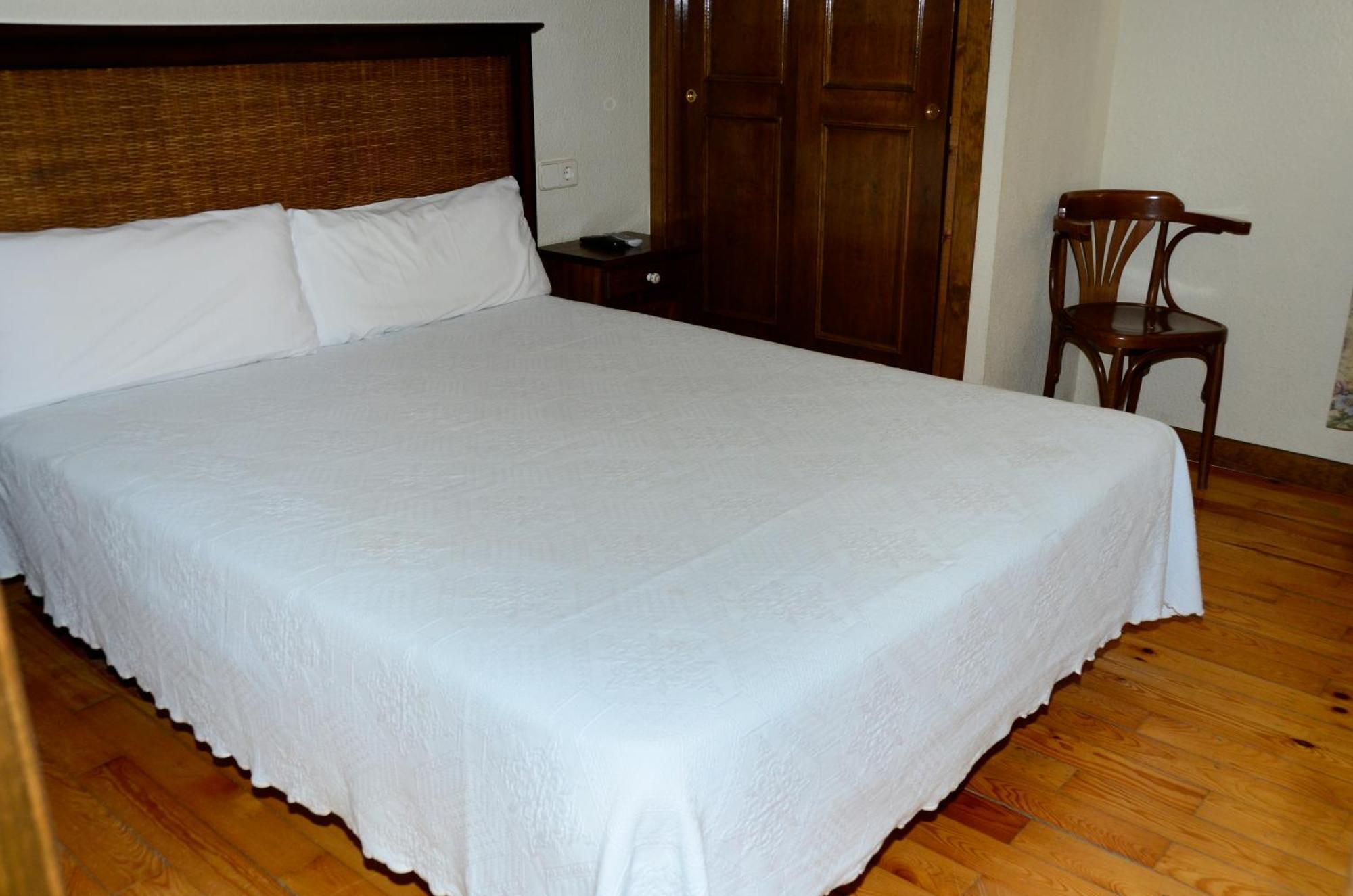 Hotel Charle Jaca Rom bilde