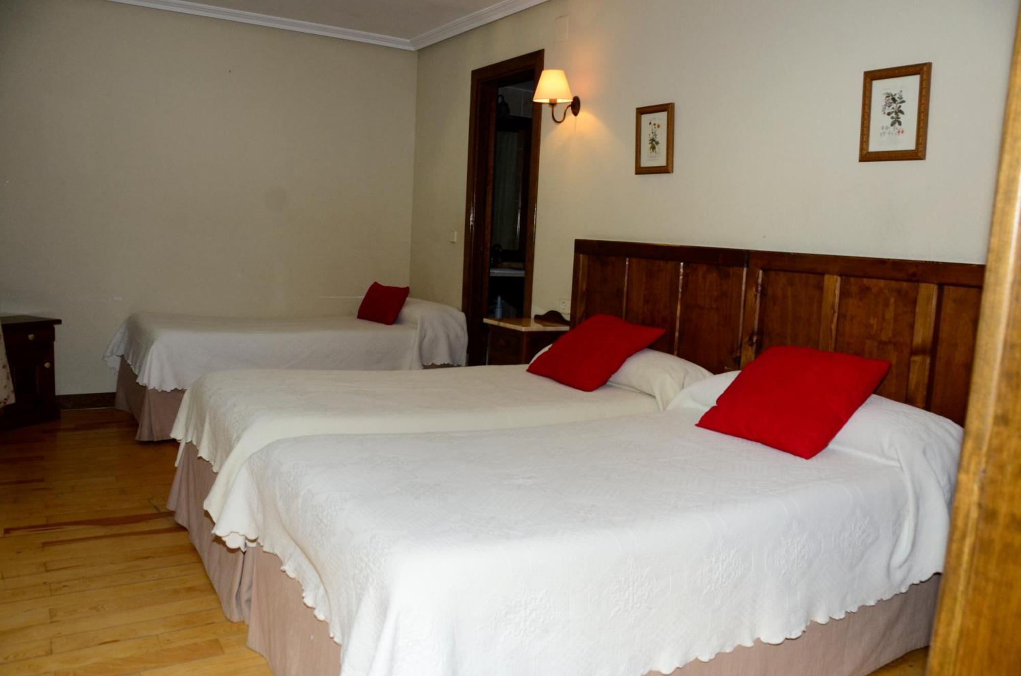 Hotel Charle Jaca Rom bilde