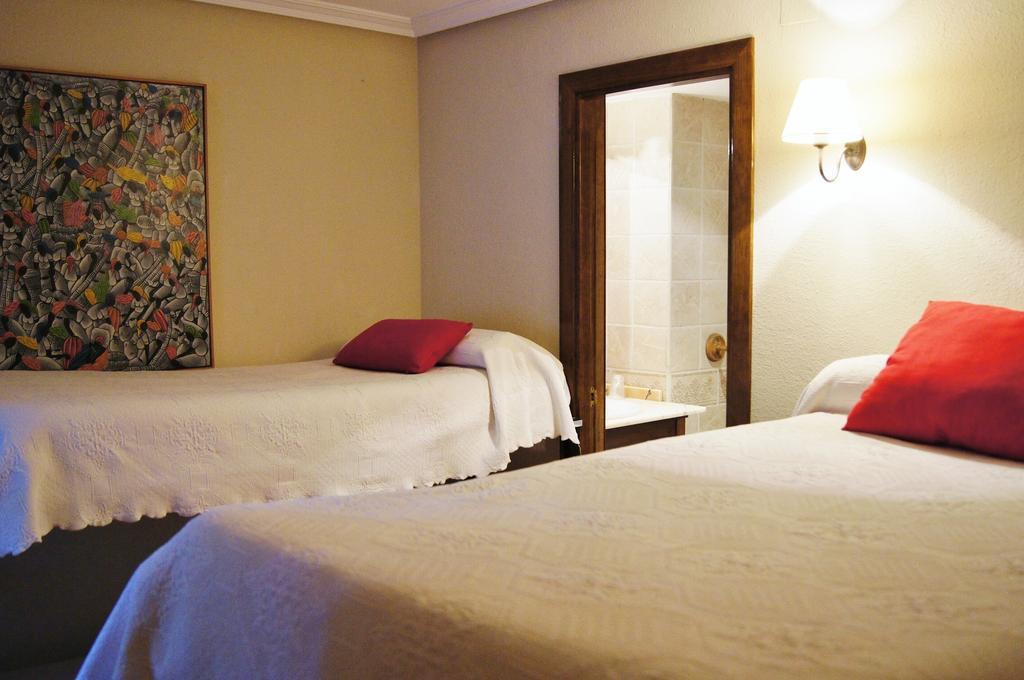 Hotel Charle Jaca Eksteriør bilde