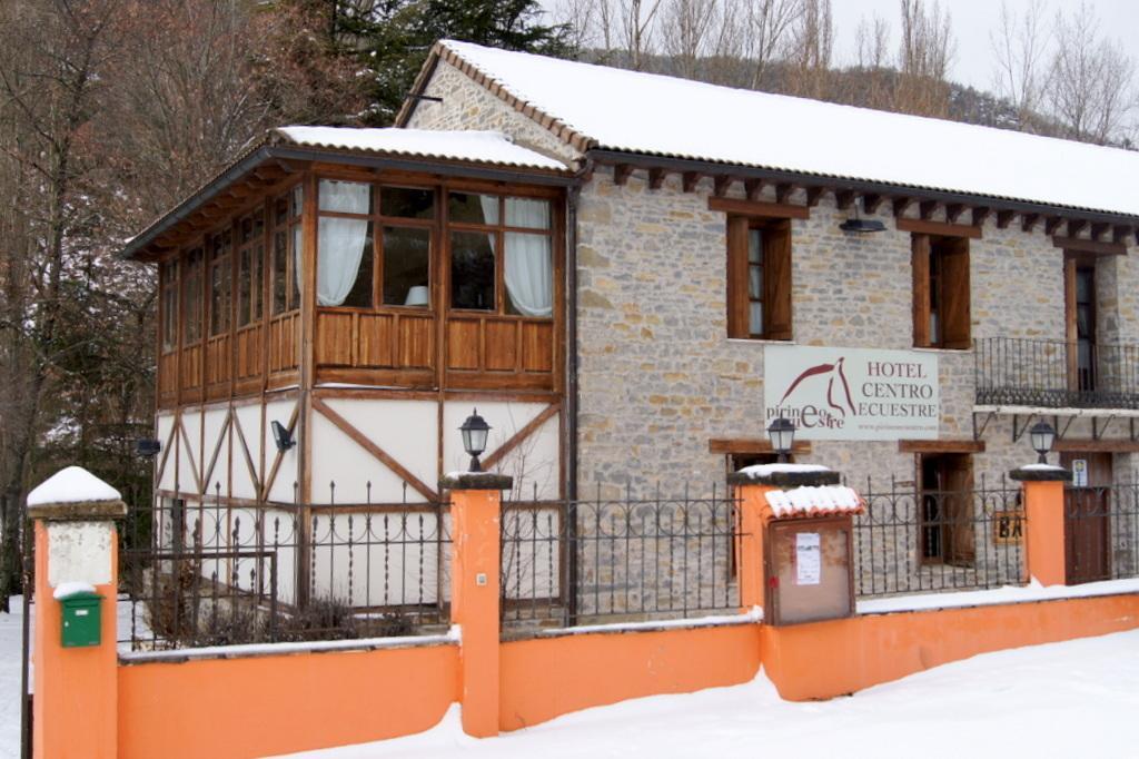 Hotel Charle Jaca Eksteriør bilde